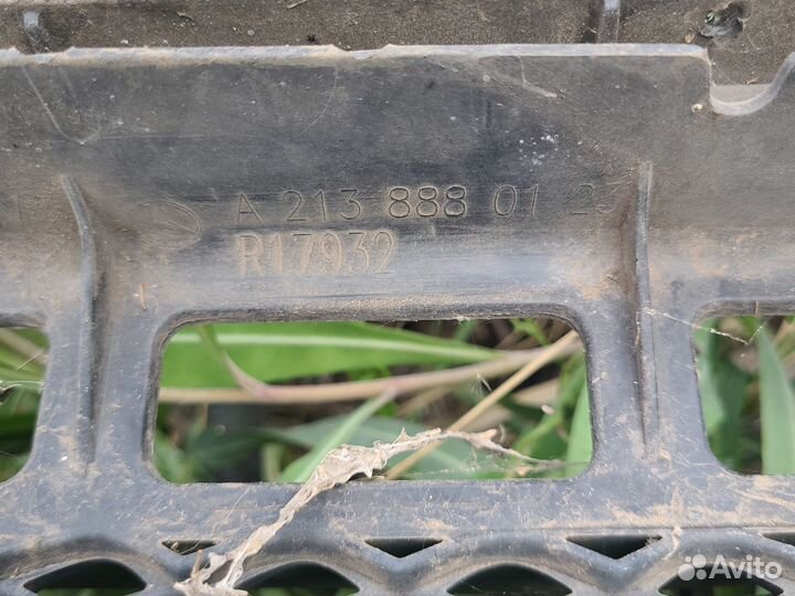 Решетка радиатора Mercedes