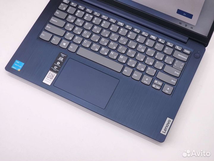 Lenovo Gold / Iris Xe / 8GB/ 256GB / IPS