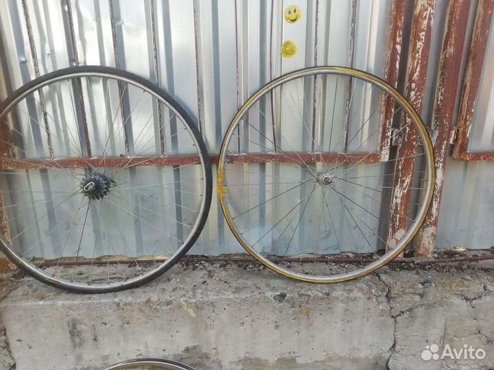 Покрышки, колеса под велотрубки