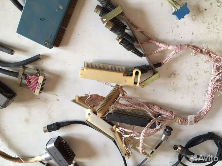 Шнуры и кабели