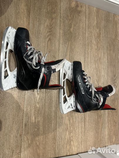 Хоккейные коньки bauer x600 10D