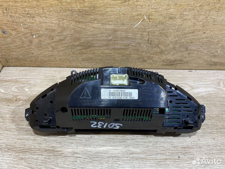 Панель приборов Mercedes W211 бензин 1121173