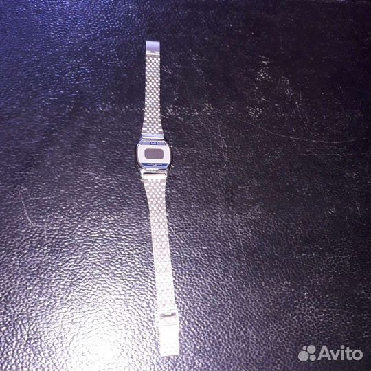 Часы женские Q&Q