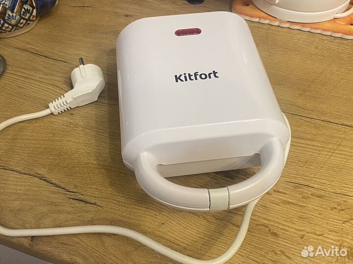 Вафельница kitfort