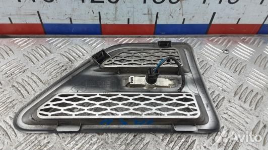 Повторитель поворота крыла передний левый land rov