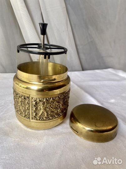 Старинная табачница сигаретница Германия латунь