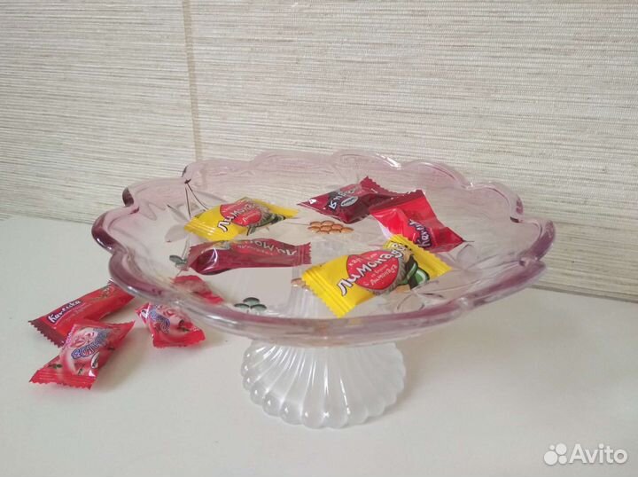 Ваза для конфет/фруктов на ножке
