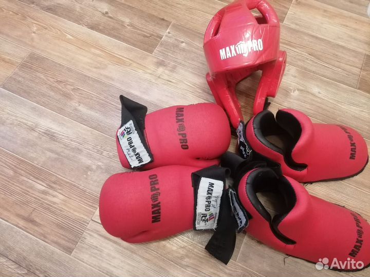 Полный комплект экипировки для тхэквондо