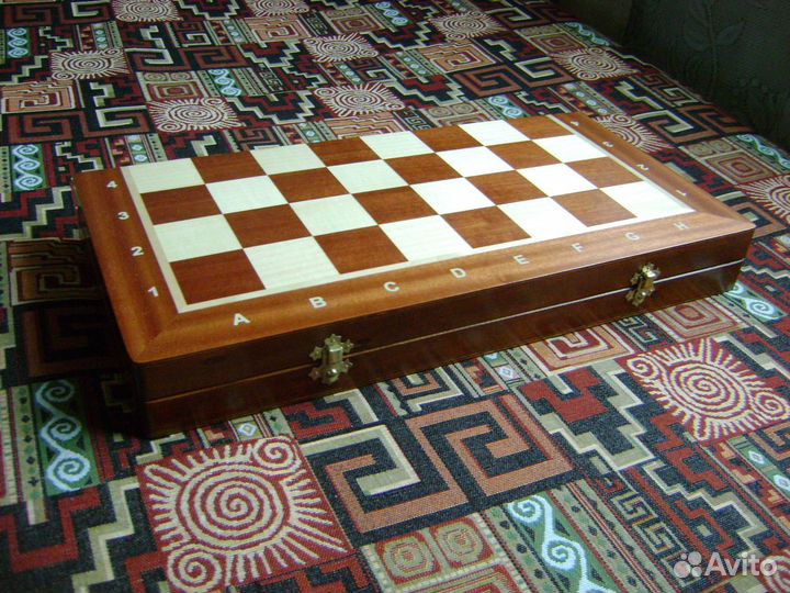 Шахматная доска Турнирная Красное дерево Шахматы