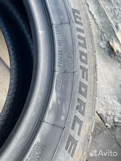 Windforce Snowblazer UHP 215/55 R17 98V