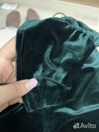 Бархатное платье мини изумрудное