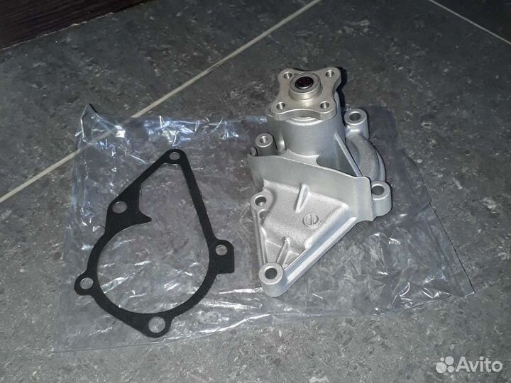 Помпа. Насос водяной. Hyundai Accent 16 клап