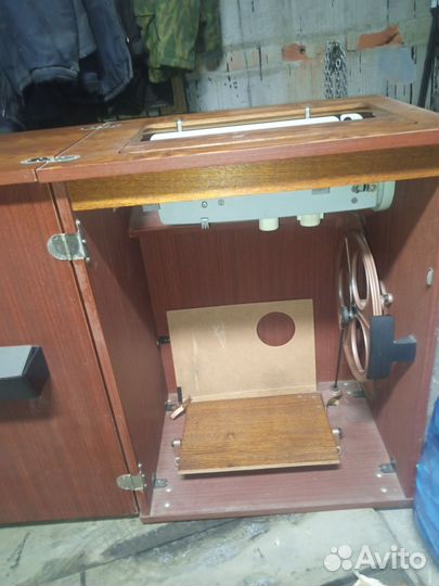 Швейная машина чайка 142м