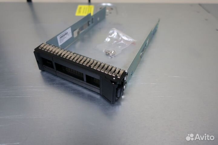 Салазки Lenovo ThinkSystem LFF 3.5 SR LFF