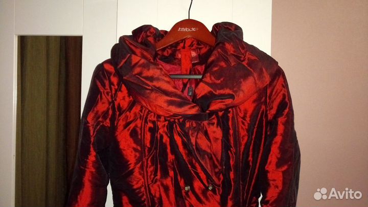 Куртка демисезонная женская короткая красная 40-44