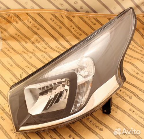 Фара левая opel vivaro trafic 2 II B 14-19