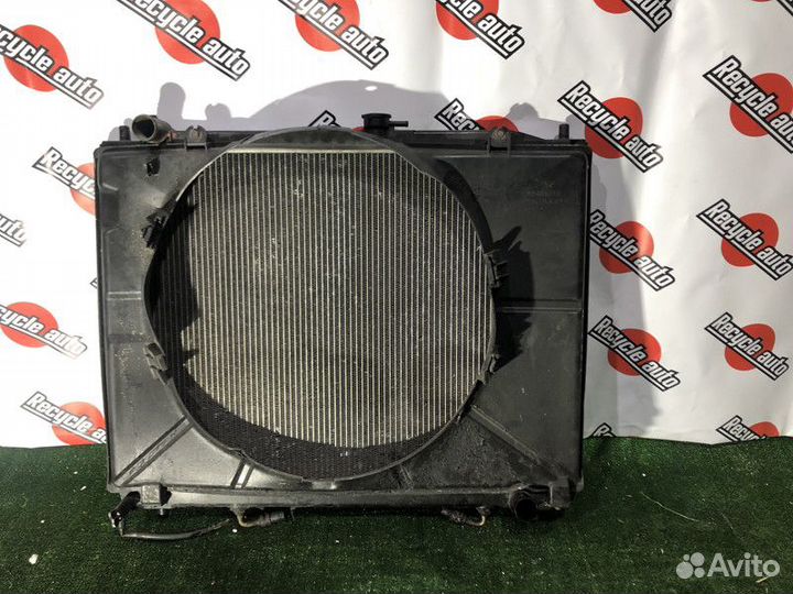 Радиатор основной mitsubishi pajero V75W 6G74 2001