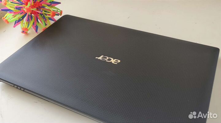 Ноутбук Acer/как новый/ssd/акум держит