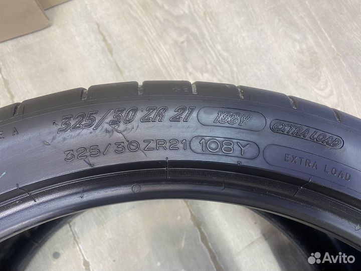 Michelin Pilot Super Sport 325/30 R21