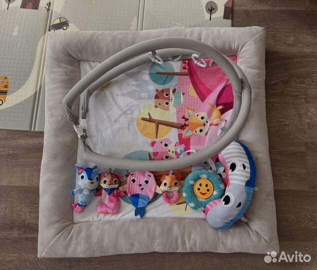 Детский коврик с дугами