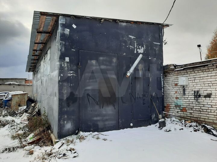 Гараж, > 30 м²