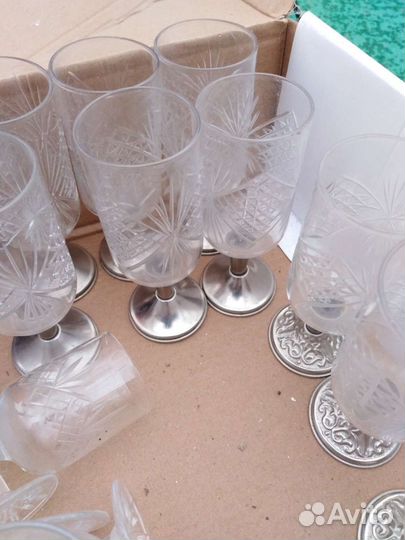 Хрусталь рюмки на ножке