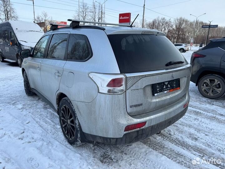 Mitsubishi Outlander 2.4 CVT, 2013, 193 551 км