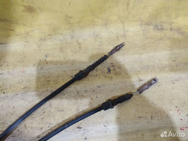 Трос стояночного тормоза Ford Fiesta 2008-2019