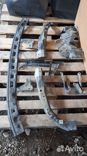 Запчасти На toyota land cruiser 200