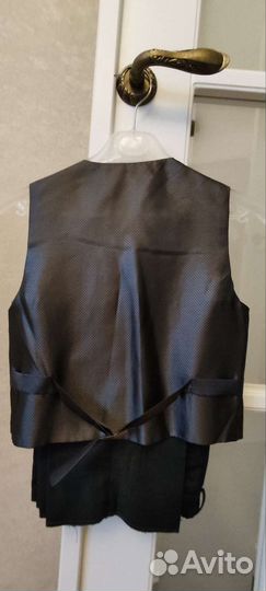 Костюм классический тройка (новый)