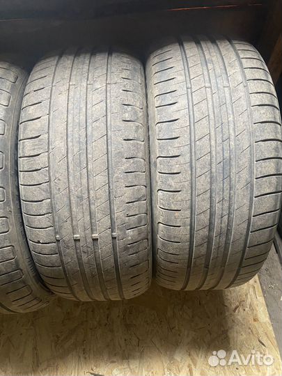 Goodyear EfficientGrip Performance 225/55 R16 95W