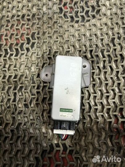 Реле бензонасоса Honda Legend