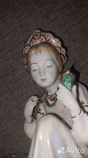 Статуэтка Малахитовая шкатулка фарфор 1960