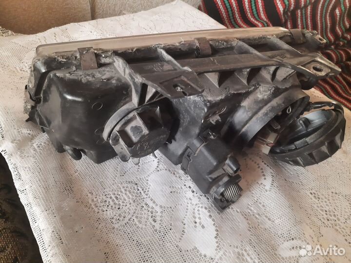 Фара правая Ssang Yong Musso двиг OM662 1995