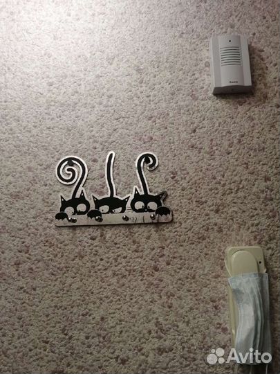 Ключница-вешалка на зеркале