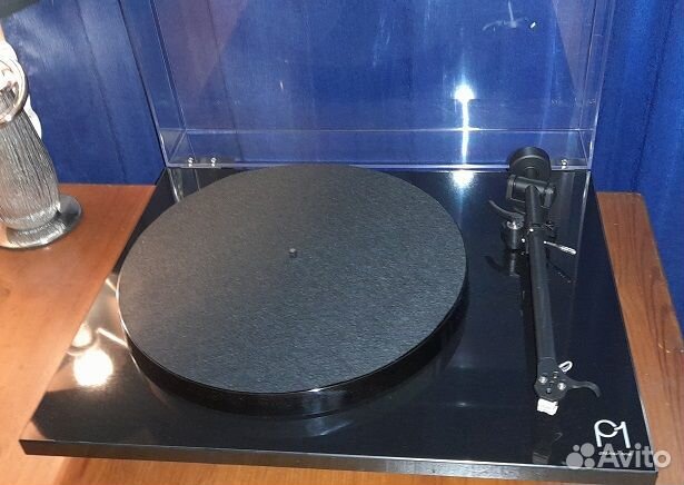 Проигрыватель винила Rega P1