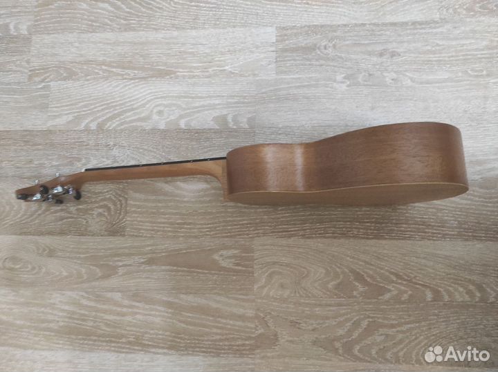 Укулеле Enya EUT-25D (Тенор) в идеальном состоянии