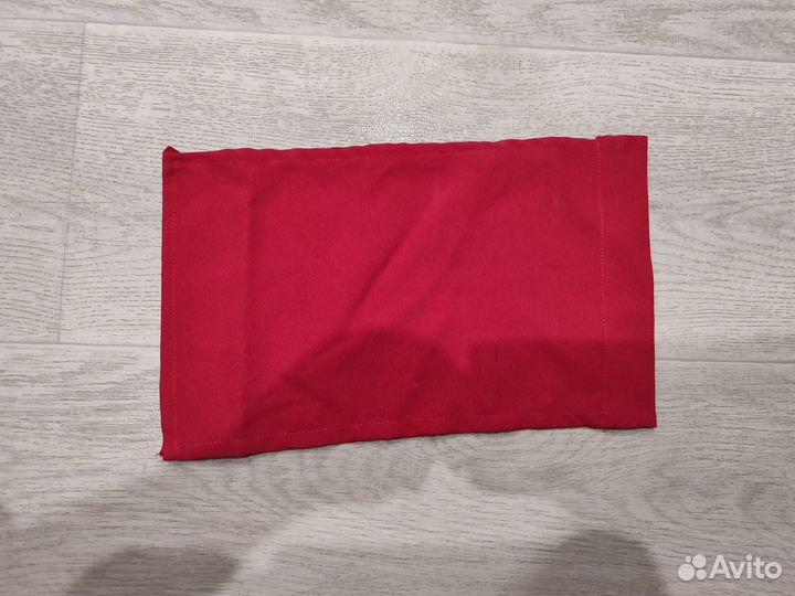 Красная ткань для флажка армейского