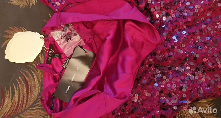 Вечернее нарядное платье с пайетками