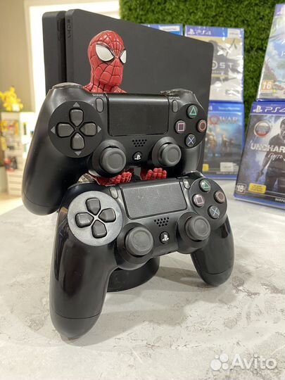 700 игр + Sony playstation 4 pro 1tb