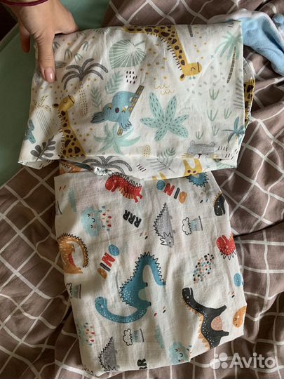 Детская кроватка с маятником