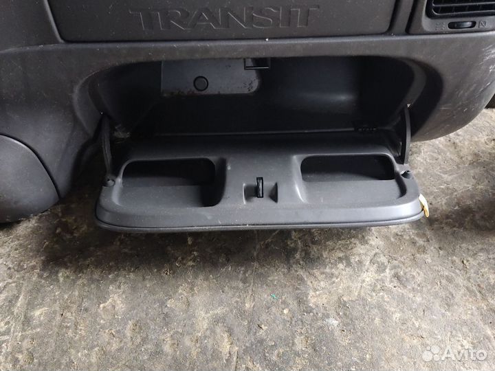 Панель (парприз) Ford Transit 2000-2006