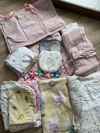 Принадлежности для новорожденной девочки