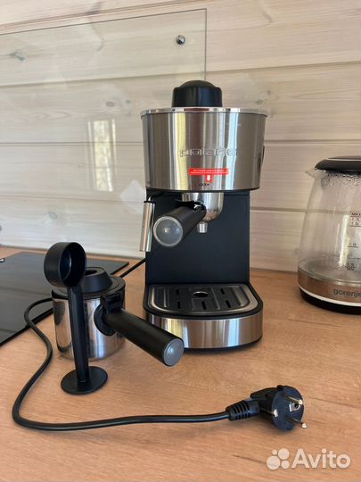 Кофеварка Polaris PCM 4008AL