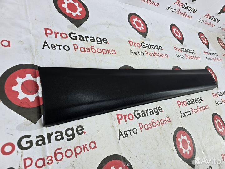 Молдинг двери передней правой Nissan Qashqai J11