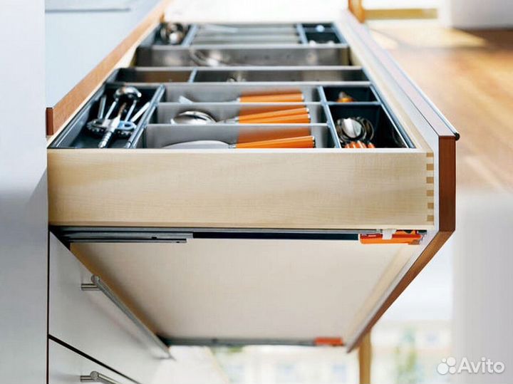 Направляющие для мебельных ящиков blum
