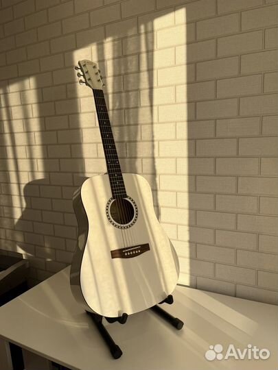 Акустическая гитара Amati Z-41WH белая + подставка