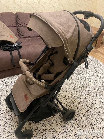 Коляска нуовита