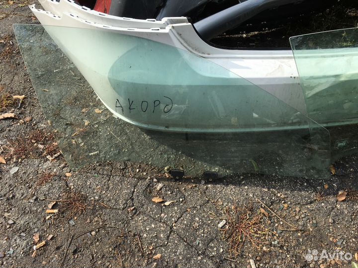 Honda Accord 8 08-13 Стекло двери передней правой