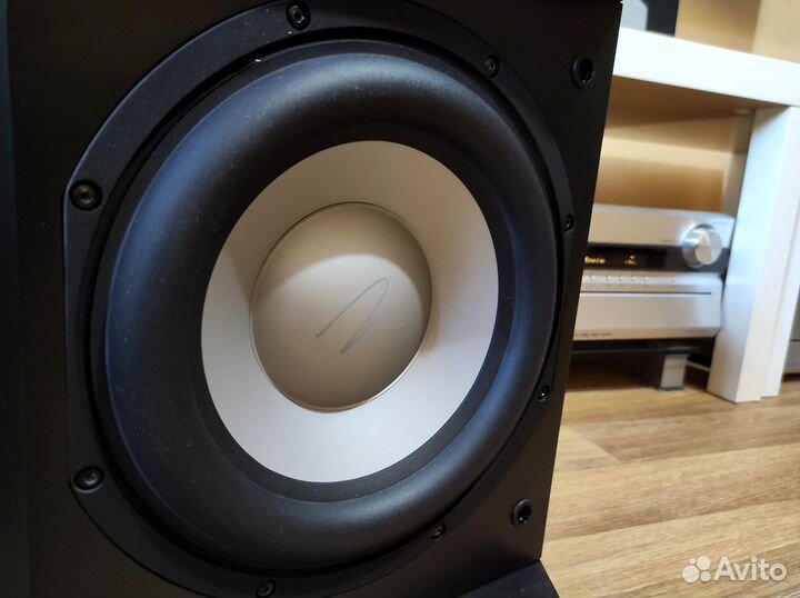 Сабвуфер Martin Logan Grotto (350Вт от 22hz, USA)